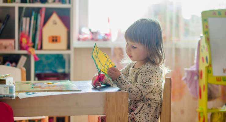 Isolamento para crianças de até 3 anos causam mudanças de comportamento que podem ser confundidas com autismo